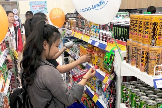 Saigon Co.op đưa Co.op Smile vào ký túc xá