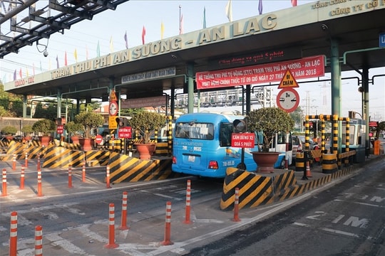 TP HCM: triệt để dán thẻ thu phí tự động cho ô tô