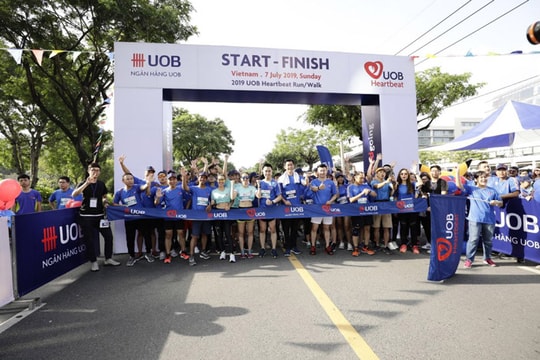 Giải chạy từ thiện vì cộng đồng UOB Heartbeat Run/Walk