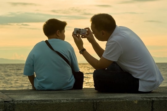 Đừng nghĩ cha làm giám đốc