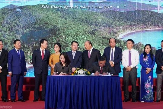 Thủ tướng: Không được "bê tông hóa" Phú Quốc