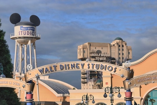 Disney tự phá kỷ lục, trở thành hãng phim có doanh thu năm cao nhất lịch sử điện ảnh