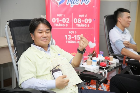 “Chung dòng máu Việt 2019” rực rỡ tại Samsung Thái Nguyên