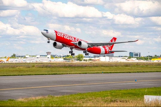 Airbus giao chiếc A330neo đầu tiên cho AirAsia