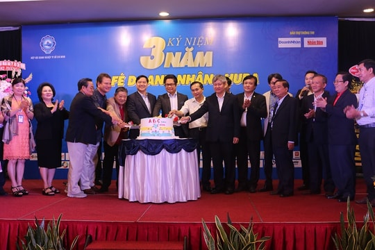 Kỷ niệm 3 năm Café Doanh nhân HUBA