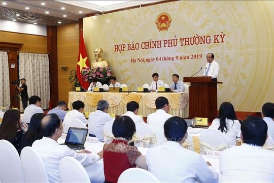 Họp báo Chính phủ: Những vấn đề kinh tế xã hội được trả lời thẳng thắn