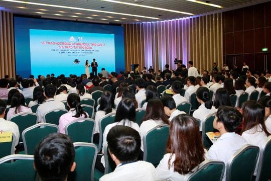 Quỹ Lawrence S. Ting và Công ty Phú Mỹ Hưng trao học bổng gần 8,5 tỷ đồng