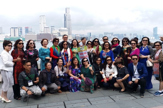 Tham dự hội chợ kết hợp du lịch tại Hồng Kông