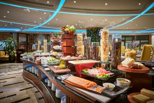 Mừng Ngày Phụ nữ Việt Nam tại Khách sạn Windsor Plaza