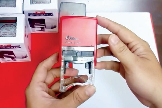 Con dấu bị chiếm giữ, nên giải quyết thế nào?