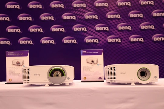 Loạt máy chiếu thông minh cho văn phòng di động