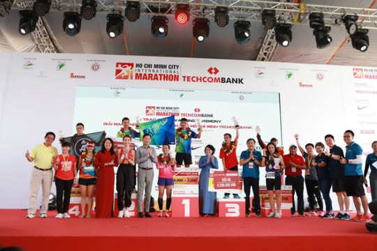 Lan tỏa thông điệp “Vượt trội hơn mỗi ngày” cùng Giải Marathon Quốc tế TP.HCM Techcombank 2019