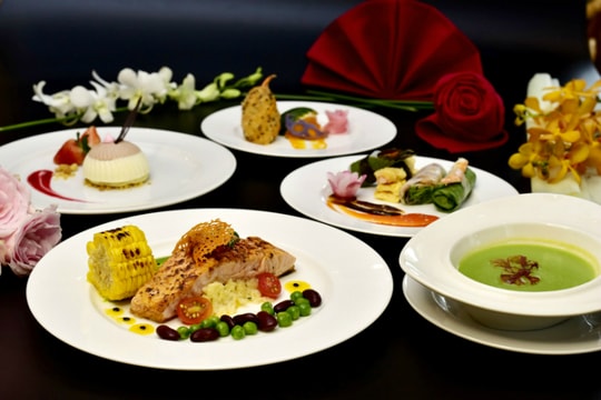 Tết đến xuân về cùng Rex Sài Gòn - “Ngôi nhà Việt Nam của quý khách”