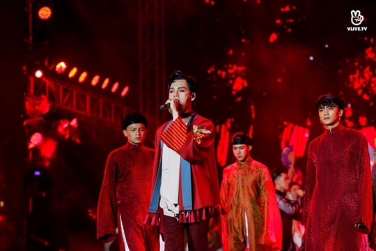 Vlive Awards - Tôn vinh đóng góp cho làng nhạc Vpop của nghệ sĩ Việt năm 2019