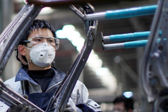 Ngành công nghiệp ô tô Trung Quốc "sang số" để ứng phó Covid-19