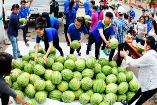 Người tiêu dùng cũng cần được “giải cứu” Người tiêu dùng cũng cần được “giải cứu”