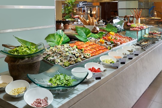 Mừng Ngày Quốc tế Phụ nữ cùng buffet hải sản tại Sheraton Nha Trang