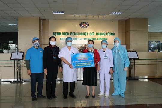 Doanh nghiệp đồng hành cùng Công đoàn Y tế Việt Nam ủng hộ phòng, chống dịch Covid-19