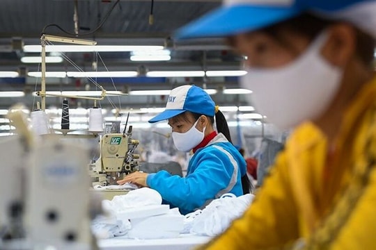 Doanh nghiệp đối mặt với "rủi ro kép"