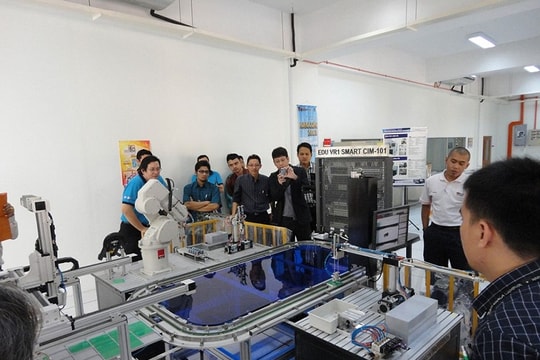 Nghề mới: Kỹ sư chuyên ngành khoa học người máy