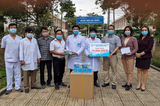 Hội Doanh nghiệp Cơ khí - Điện thăm hai bệnh viện tuyến đầu phòng, chống Covid-19