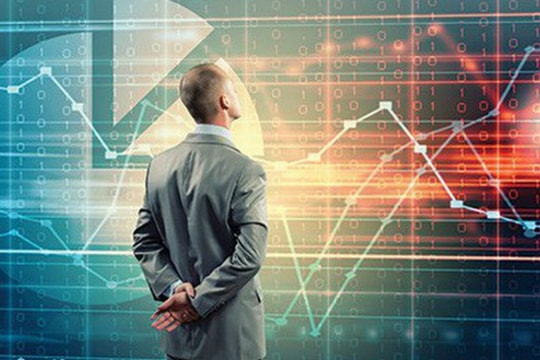 Vì sao giá cổ phiếu SHB một mình "chói sáng"?