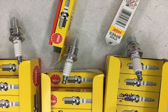 TP.HCM: Xử phạt 12 triệu đồng hai cơ sở kinh doanh phụ tùng xe máy giả