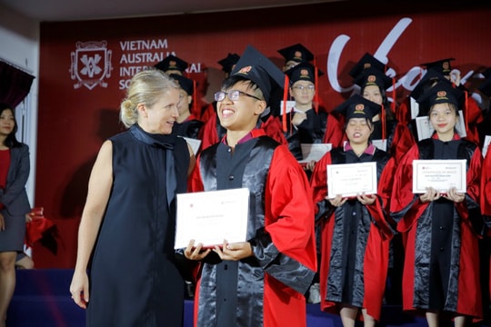 14 học sinh VAS nhận học bổng du học hơn 40 tỷ đồng