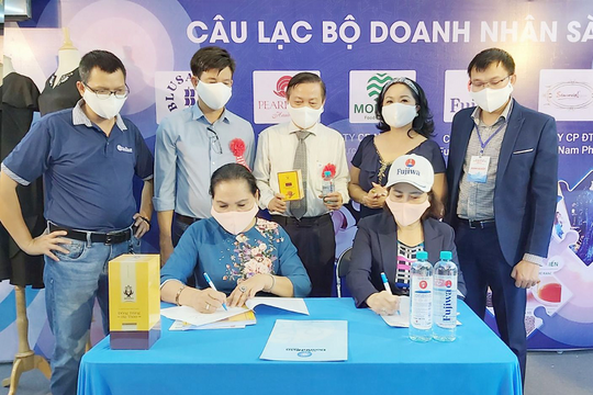 Hội chợ “Tôn vinh hàng Việt 2020” dừng trước thời hạn