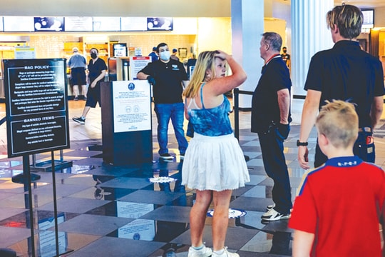 Thế “tiến thoái lưỡng nan” ở Hollywood