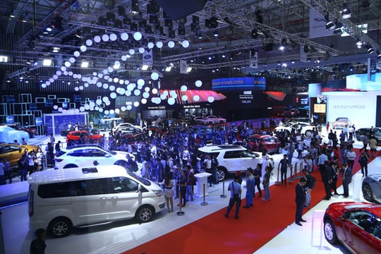 Được giảm phí trước bạ, xe nội “lấn át” xe ngoại