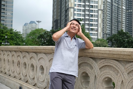 Xây xẩm chóng mặt, tê yếu tay chân sau 50 tuổi nguy hiểm gấp bội thời trẻ