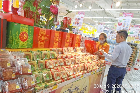 Vụ Bibica tố Mondelez Kinh Đô “mượn tay che trời”: Không tìm ra chứng cớ vi phạm, QLTT buộc phải giải tỏa bánh trung thu của Bibica