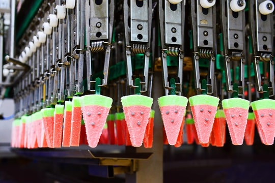 Doanh thu KDF giảm 9,8% nhưng lợi nhuận tăng 14,3%