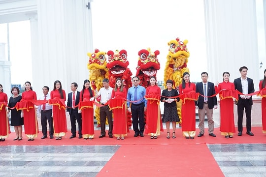 Khánh thành quảng trường Diamond và khởi công nhạc nước tại Khu đô thị Vạn Phúc