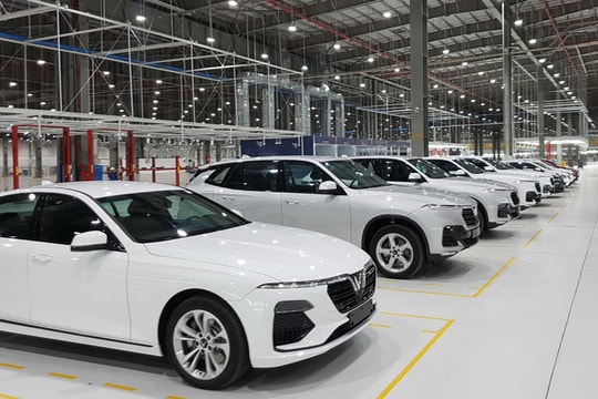 Ô tô ngày càng chạy đầy đường nhưng thị phần đang rơi vào tay ai?