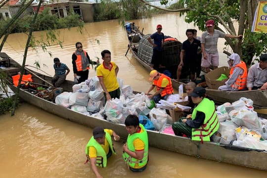 600 tấn hàng đã đến với người dân bị bão lũ