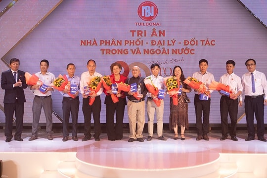 Tuildonai kỷ niệm 80 năm thành lập