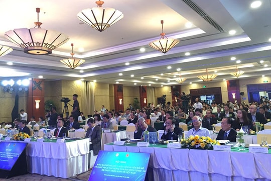 Việt Nam là nền kinh tế hiếm hoi tăng trưởng dương trong bối cảnh Covid-19