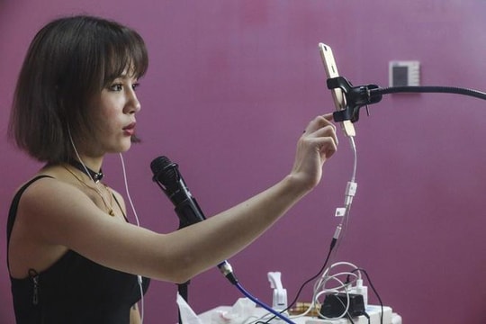 Trung Quốc giới hạn tiền ủng hộ livestream