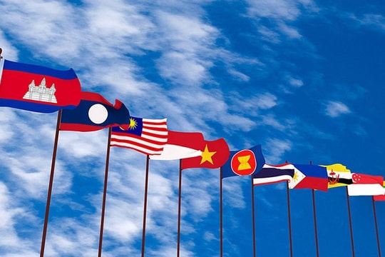 Việt Nam và ASEAN, đâu là con đường thịnh vượng và bền vững?