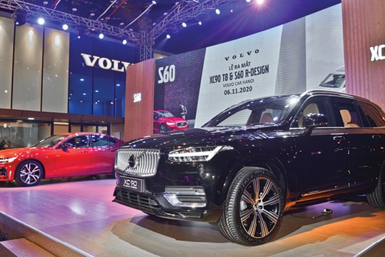 Xe hơi tiếp tục giảm giá cuối năm