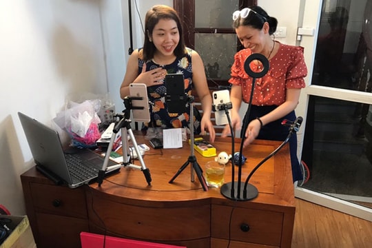 Hàng "nhảy" lên livestream, mang tiền tỷ về cho chủ