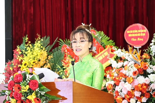 Nữ tỷ phú phát biểu truyền cảm hứng tại Đại hội thi đua yêu nước