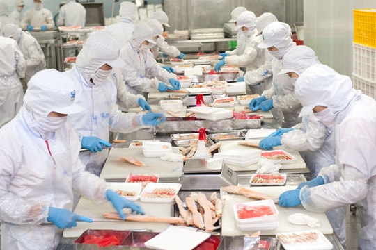 Tết, dân ít đi du lịch lại là cơ hội cho người kinh doanh thực phẩm