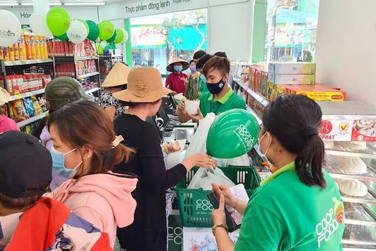 Kinh doanh mùa Tết vẫn sáng, doanh nghiệp chạy đua mở điểm bán mới