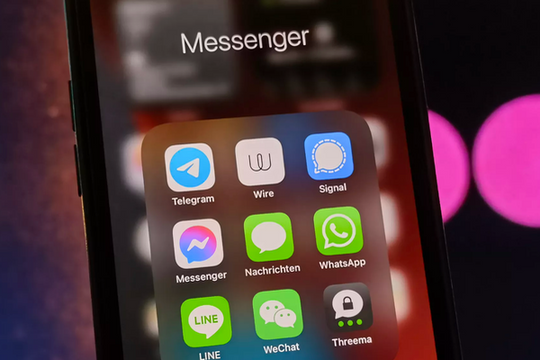 Tỷ phú giàu nhất thế giới tẩy chay Facebook