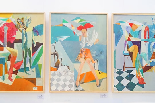 Triển lãm gây quỹ cho người bị ảnh hưởng bởi Covid-19