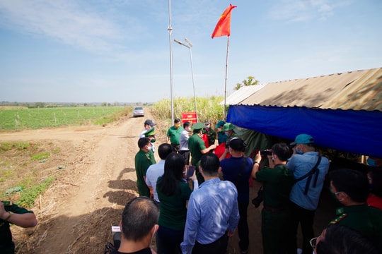 HUBA góp sức ủng hộ chiến sĩ túc trực chống dịch tại biên giới Tây Ninh