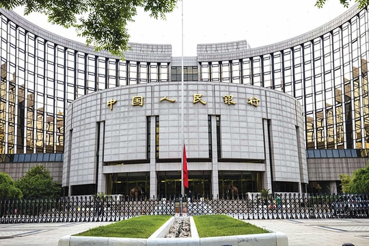 Những tín hiệu thắt chặt tiền tệ đầu tiên nhằm tránh lạm phát, bong bóng tài sản